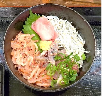 駿河湾の三色丼